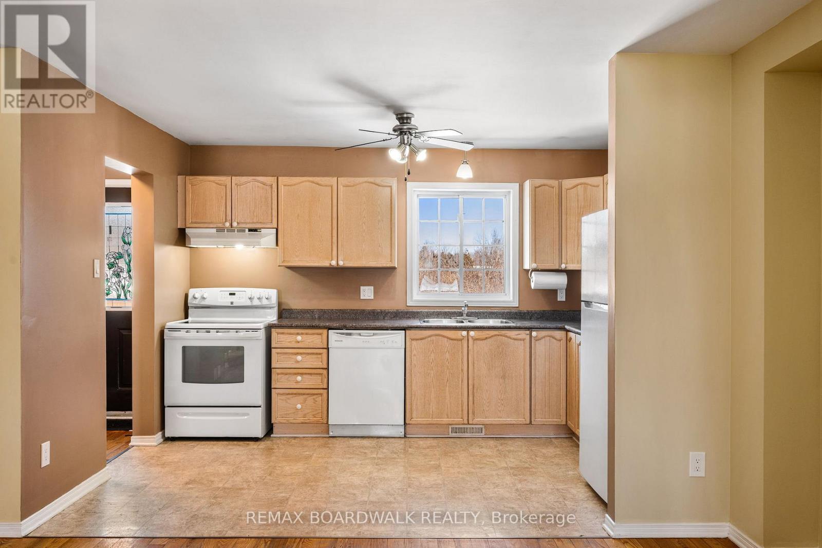 45 Johnston Street, Carleton Place, Ontario  K7C 4R7 - Photo 13 - X12807230