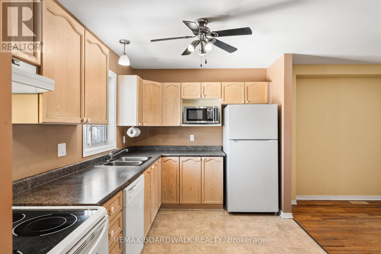 45 Johnston Street, Carleton Place, Ontario  K7C 4R7 - Photo 15 - X12807230