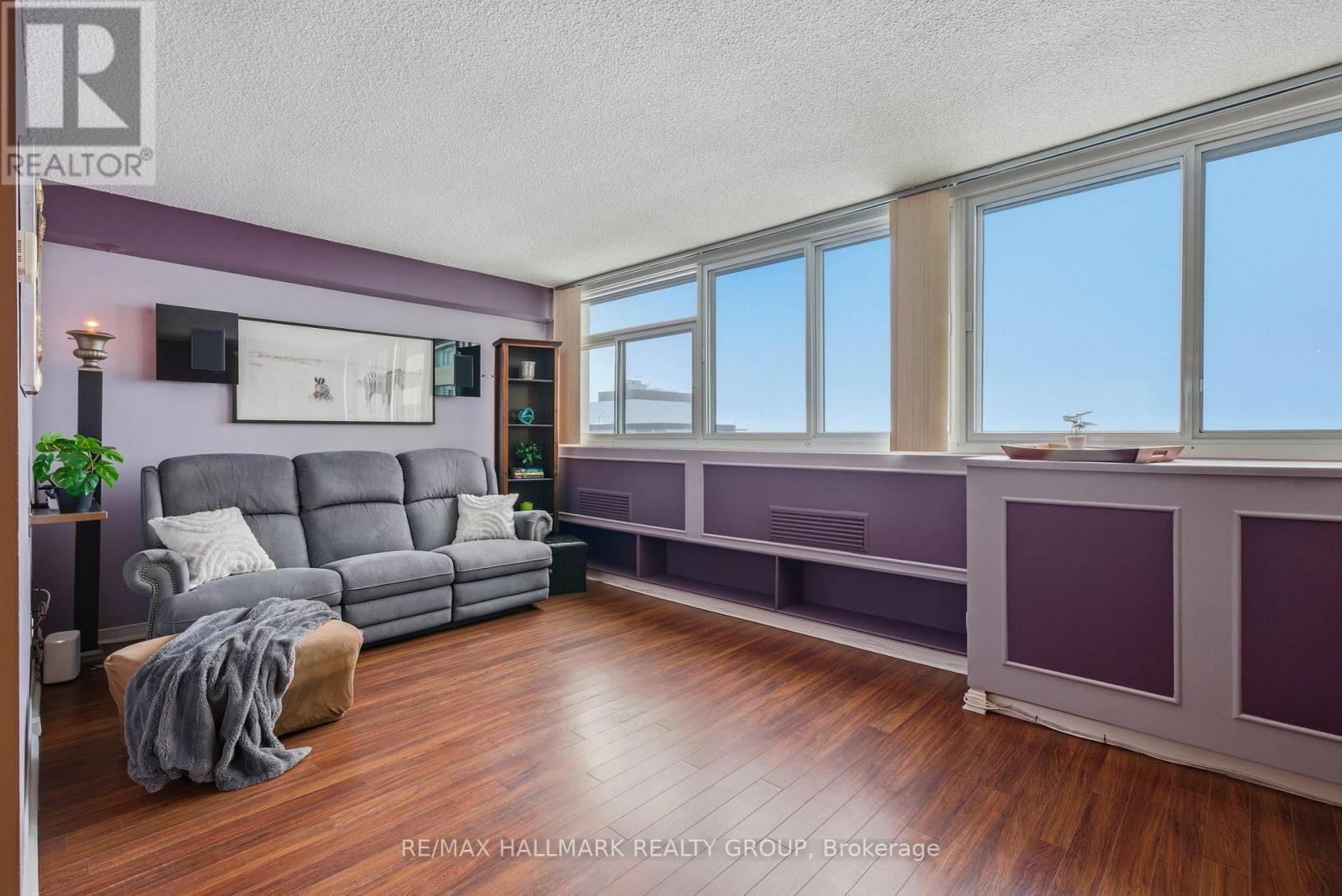 2301 - 500 Laurier Avenue W, Ottawa, Ontario  K1R 5E1 - Photo 2 - X12804452