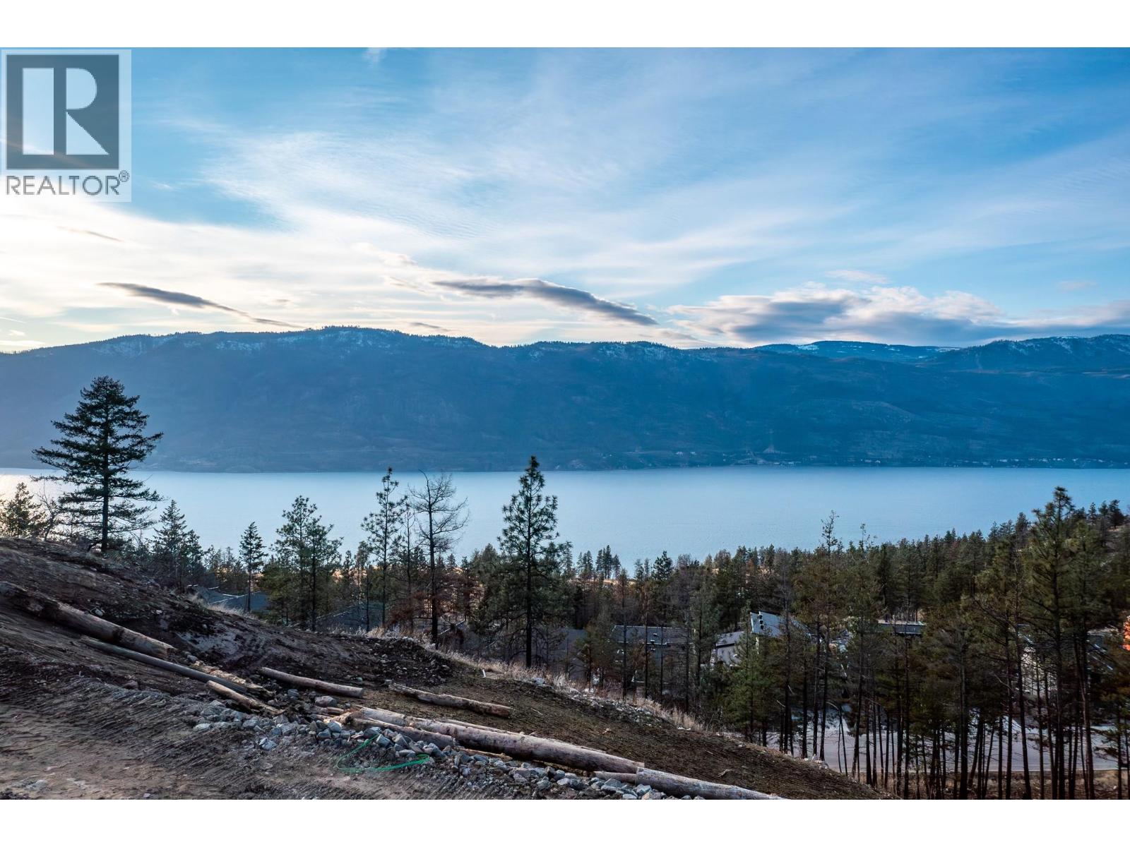 11 Beacon Hill Drive, Lake Country, British Columbia  V4V 0A9 - Photo 3 - 10376069