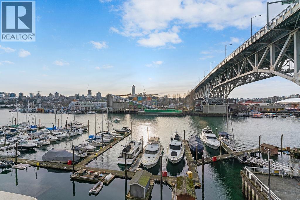 505 628 Kinghorne Mews, Vancouver, British Columbia  V6Z 3A9 - Photo 1 - R3092058