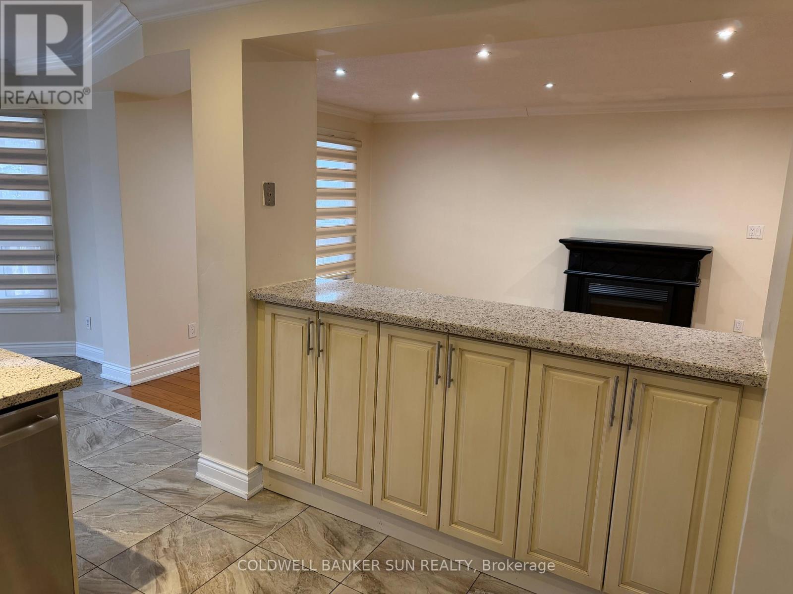 1622 Bristol Road W, Mississauga, Ontario  L5M 4B5 - Photo 10 - W12795232