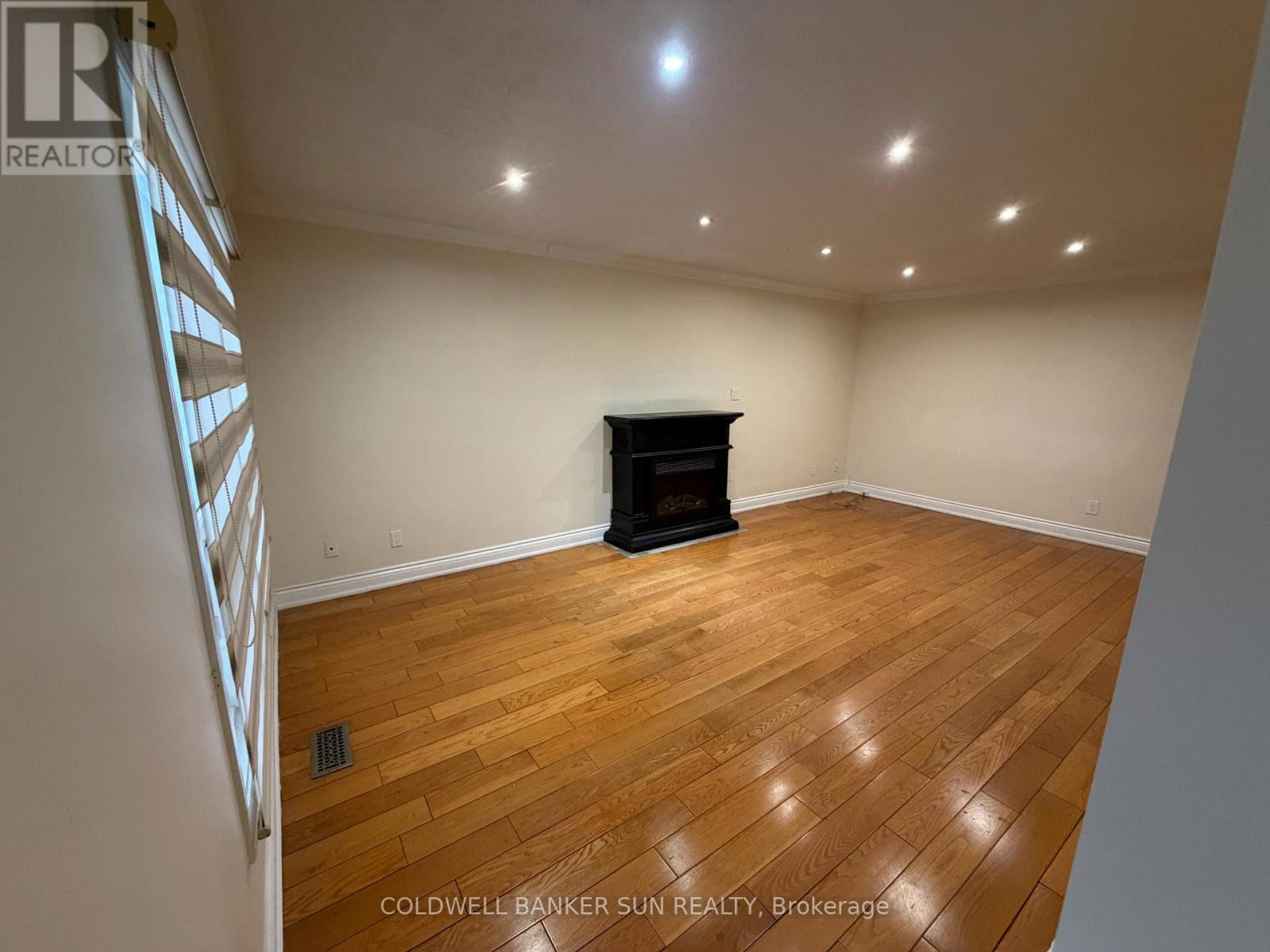 1622 Bristol Road W, Mississauga, Ontario  L5M 4B5 - Photo 12 - W12795232