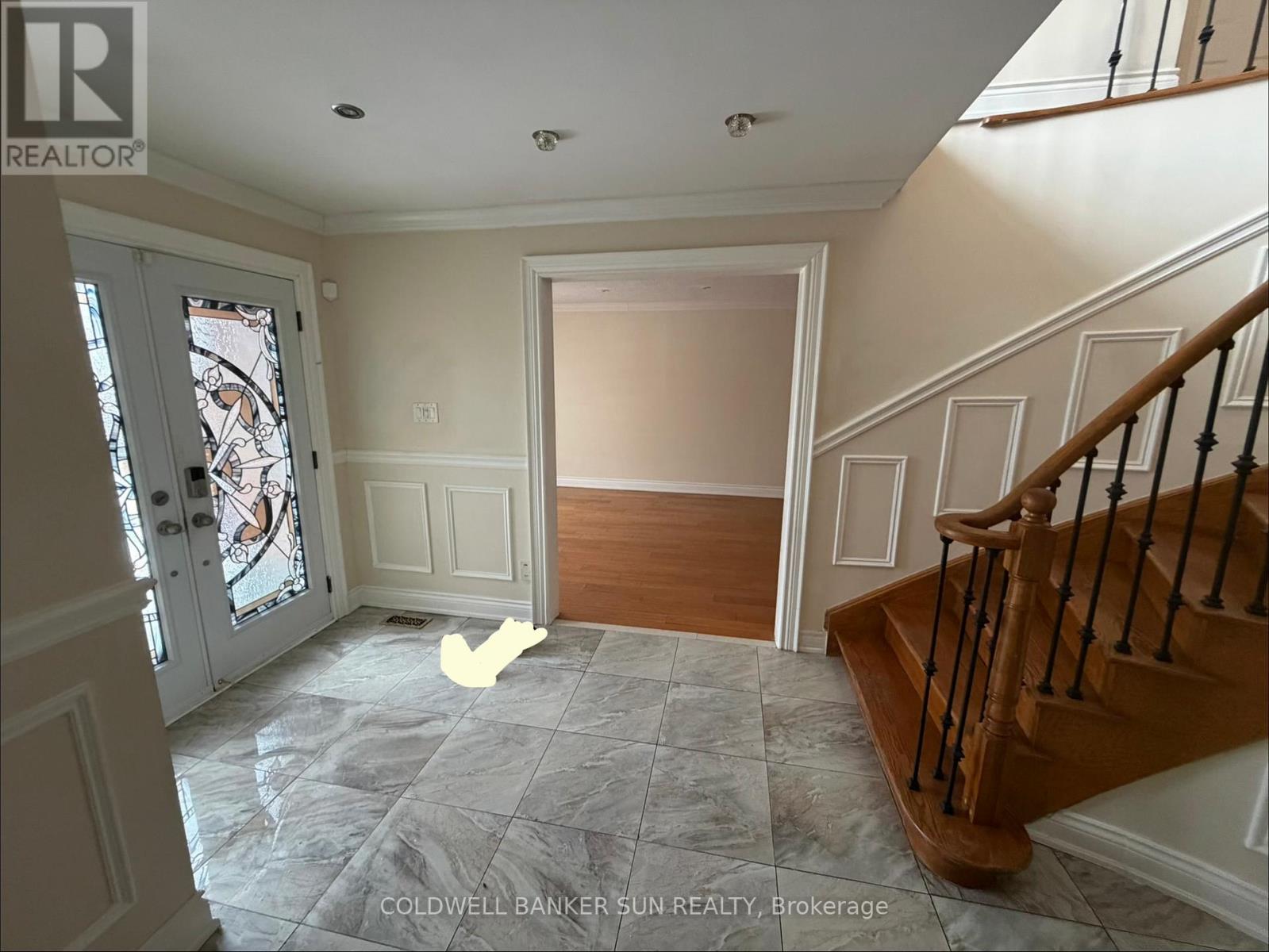 1622 Bristol Road W, Mississauga, Ontario  L5M 4B5 - Photo 3 - W12795232