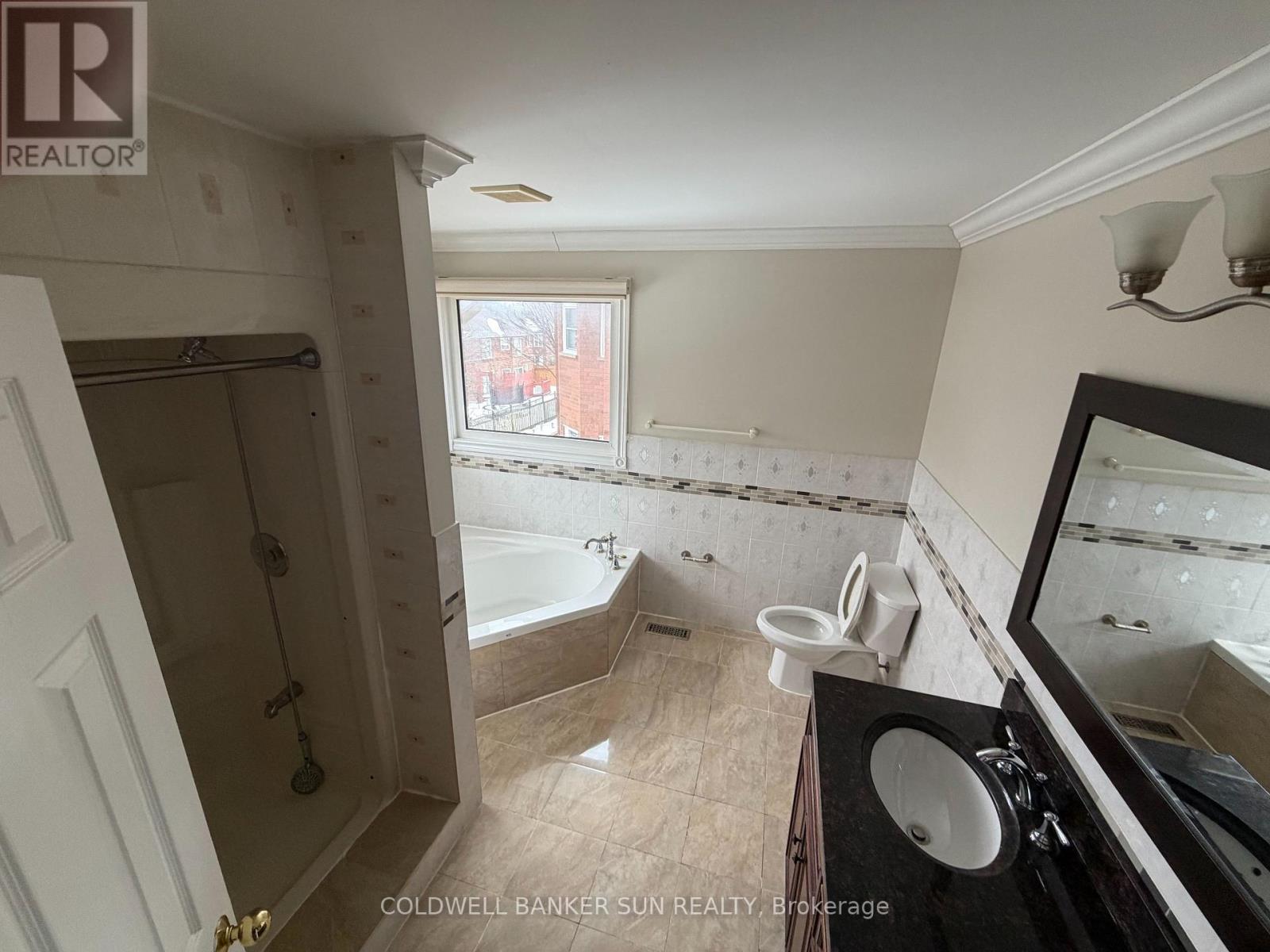 1622 Bristol Road W, Mississauga, Ontario  L5M 4B5 - Photo 24 - W12795232