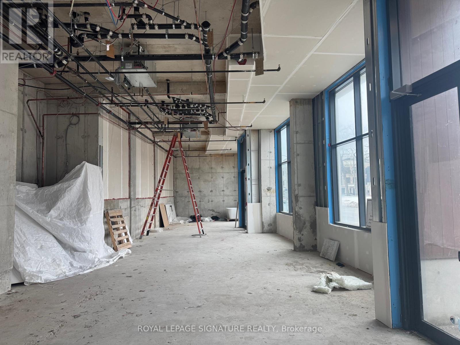 7 & 8 Level 1 - 123 Maurice Drive, Oakville, Ontario  L6K 2W6 - Photo 4 - W12805252