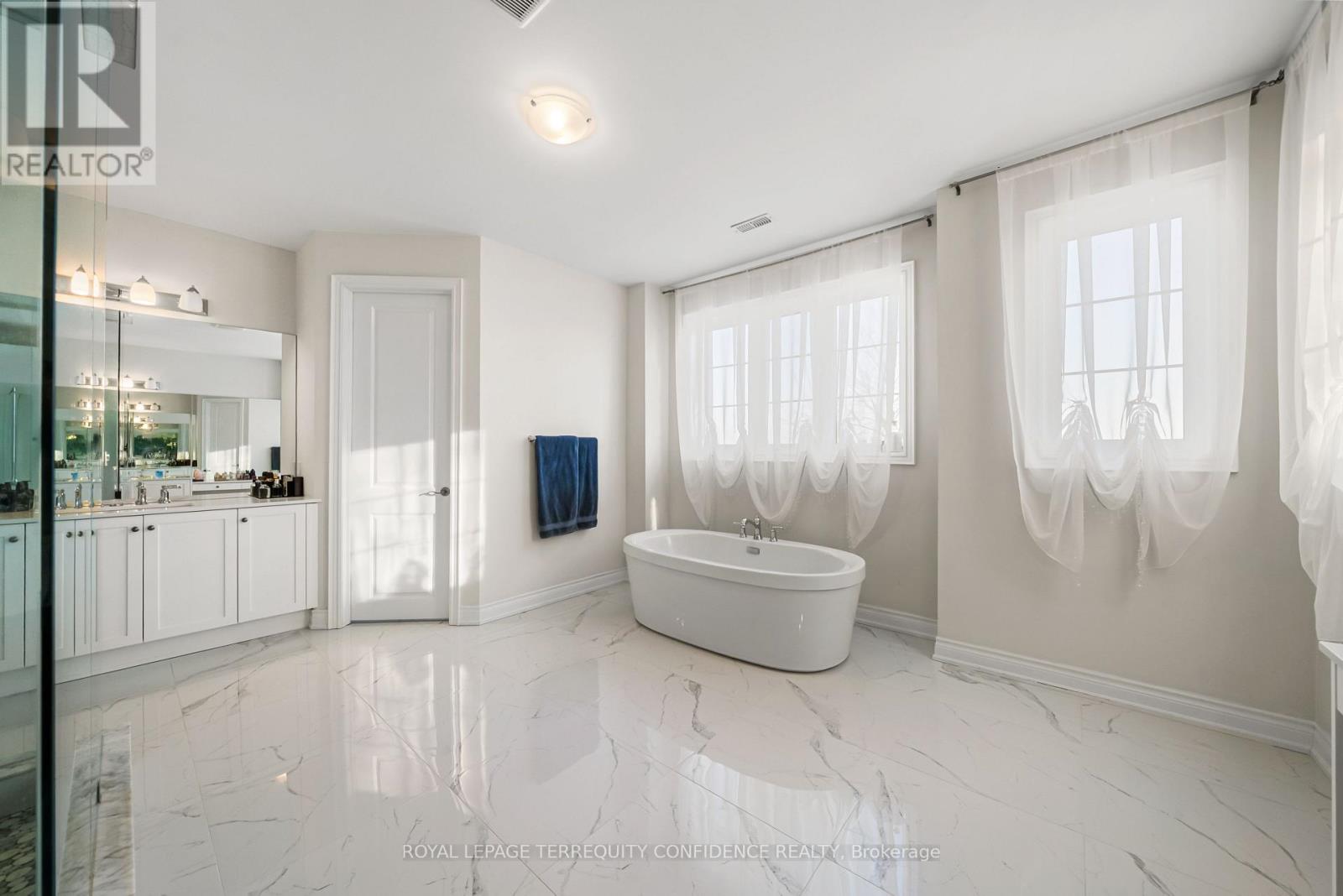 23 Macmurchy Avenue, King, Ontario  L0J 1C0 - Photo 30 - N12807184