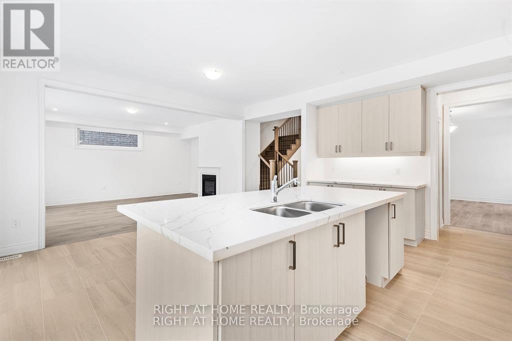 59 Cunningham Drive, Bradford West Gwillimbury, Ontario  L0G 1B0 - Photo 16 - N12807250