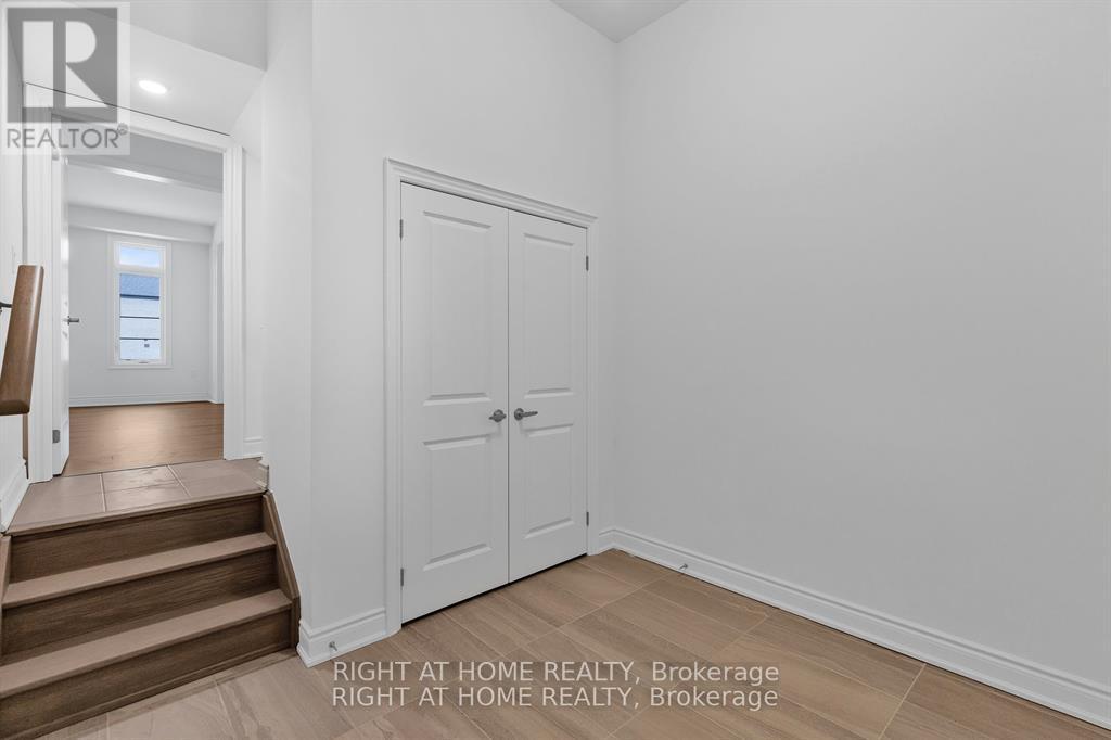 59 Cunningham Drive, Bradford West Gwillimbury, Ontario  L0G 1B0 - Photo 23 - N12807250