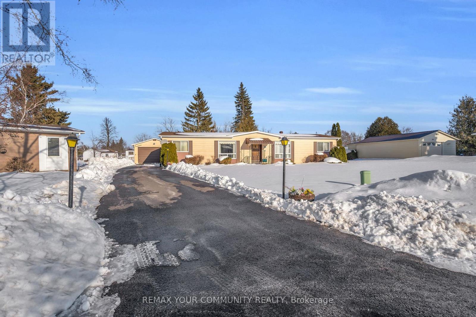 22 Emery Court, Georgina, Ontario  L0E 1R0 - Photo 7 - N12807260