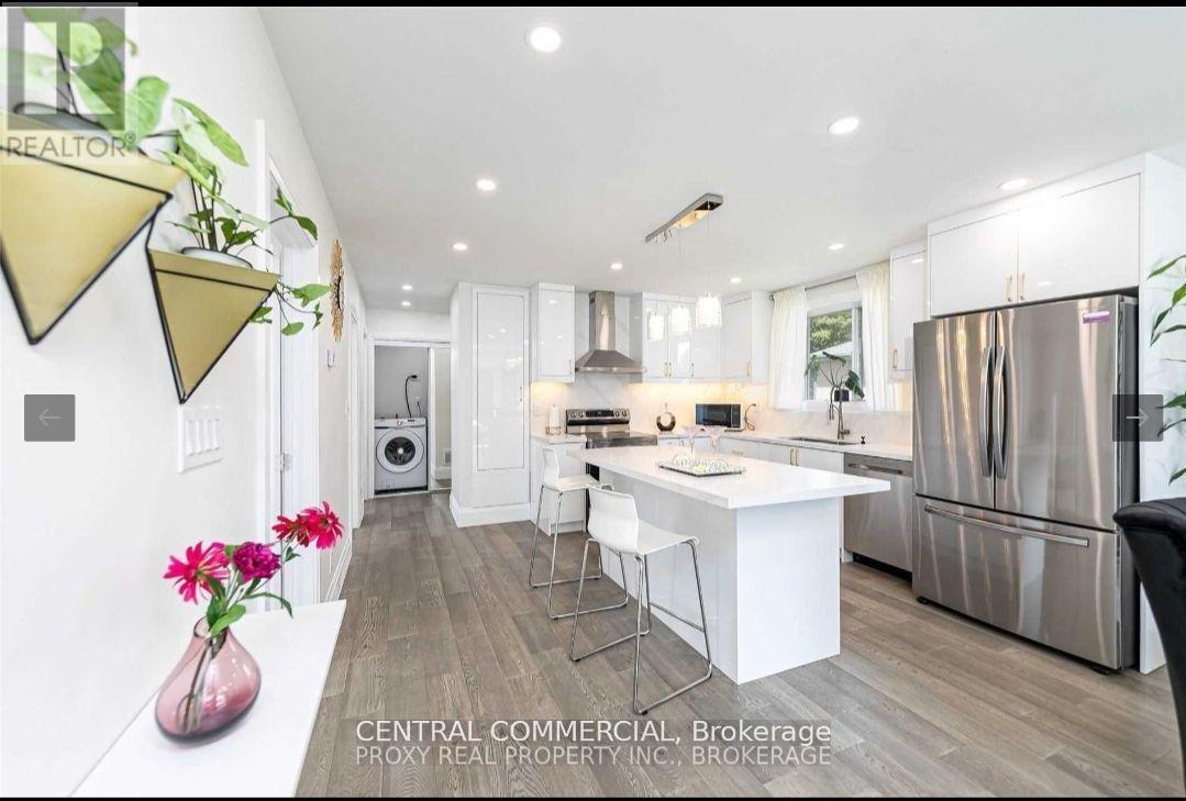 Main Floor - 38 Child Dr Drive N, Aurora, Ontario  L4G 1Y5 - Photo 5 - N12807266