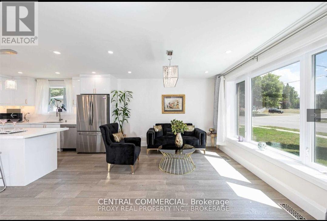 Main Floor - 38 Child Dr Drive N, Aurora, Ontario  L4G 1Y5 - Photo 8 - N12807266