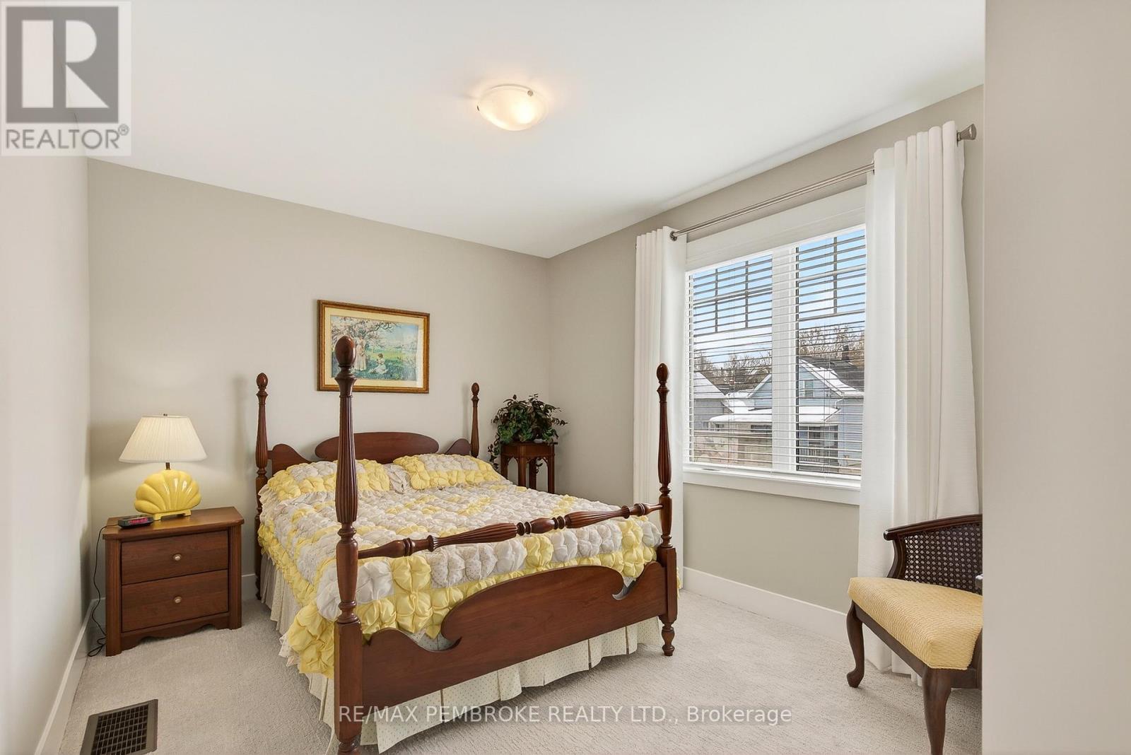 347 Nelson Street, Pembroke, Ontario  K8A 3N5 - Photo 22 - X12799038