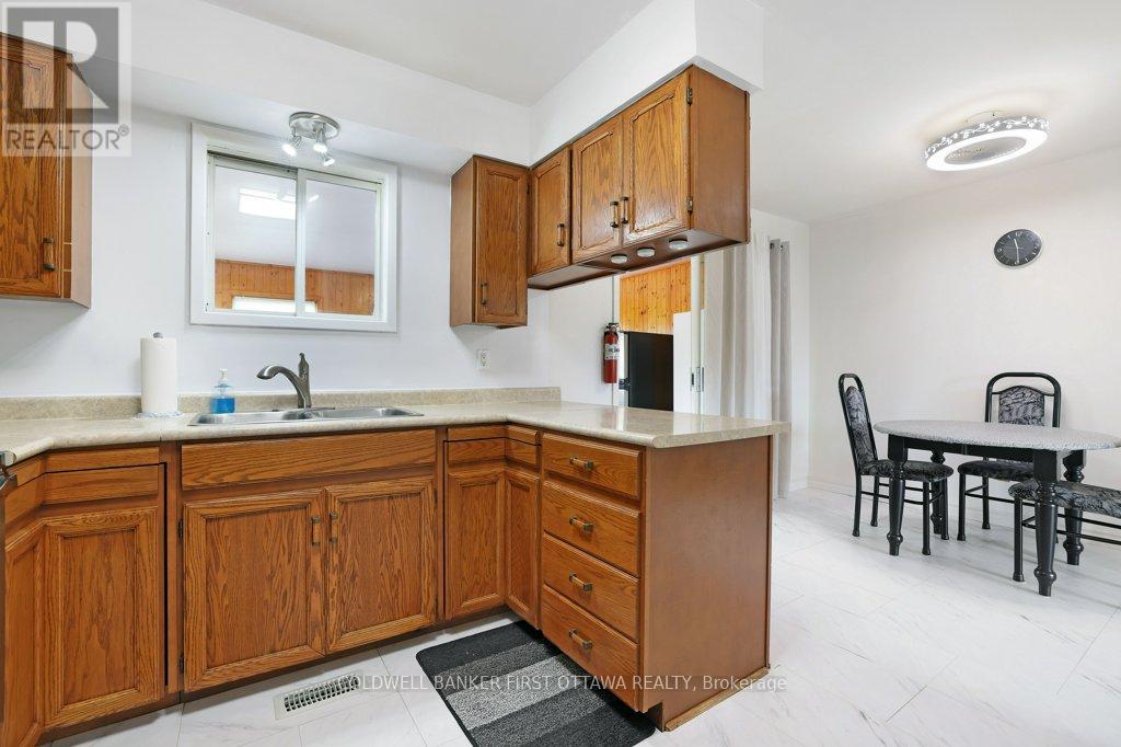 1181 Holbrook Road, Montague, Ontario  K7A 4S7 - Photo 9 - X12806292