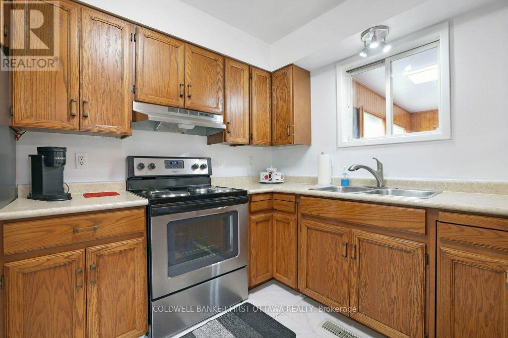 1181 Holbrook Road, Montague, Ontario  K7A 4S7 - Photo 7 - X12806292