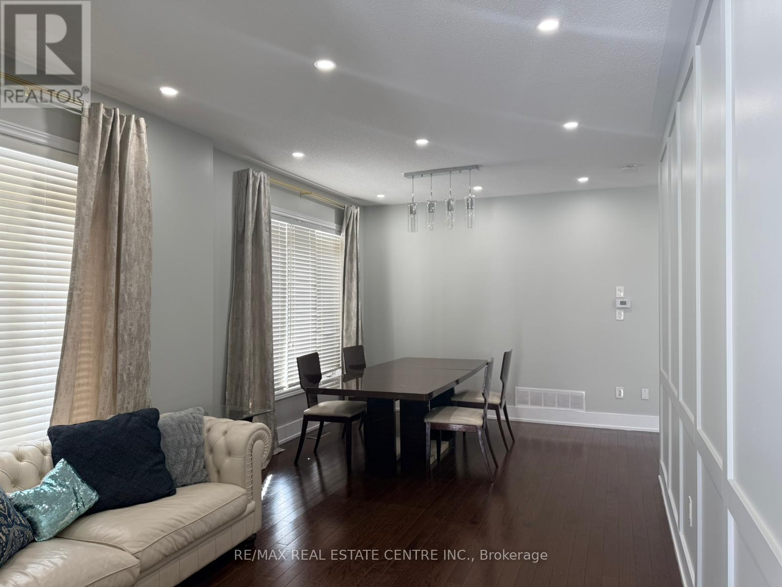 148 Gardenbrooke Trail, Brampton, Ontario  L6P 3C9 - Photo 3 - W12772994