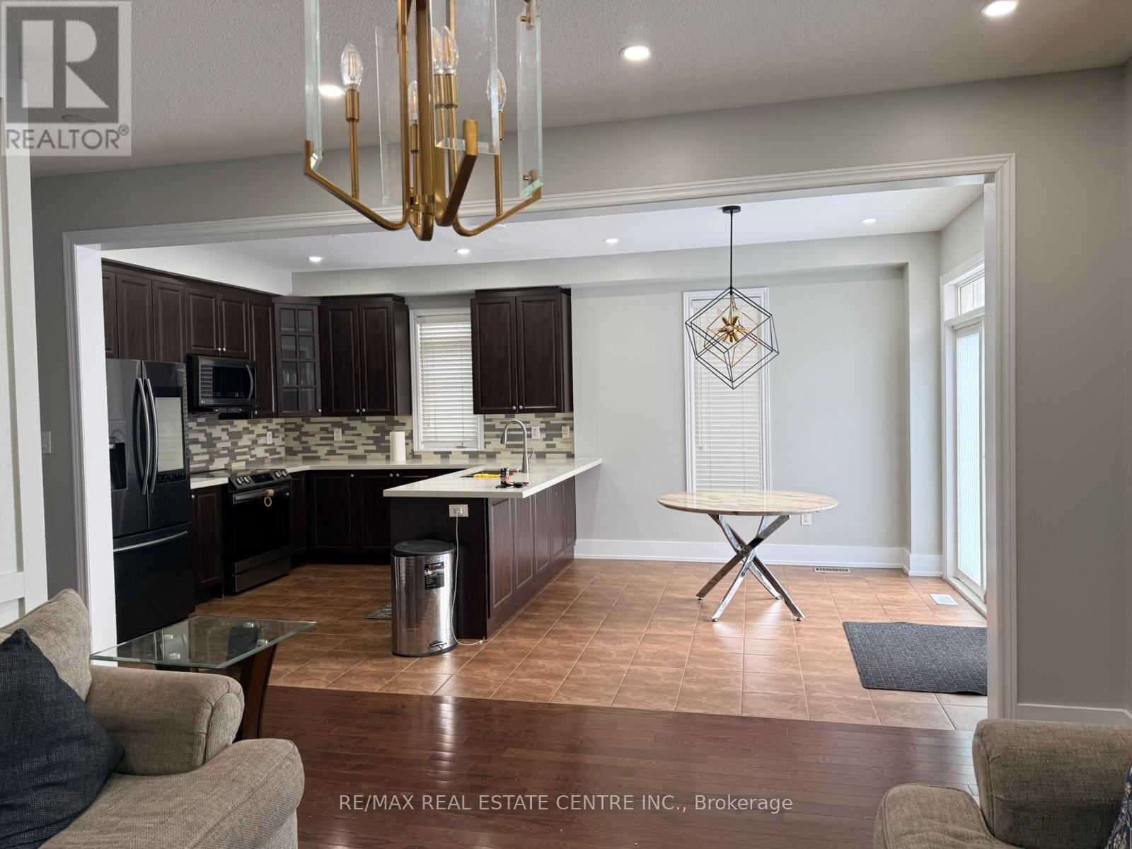 148 Gardenbrooke Trail, Brampton, Ontario  L6P 3C9 - Photo 9 - W12772994