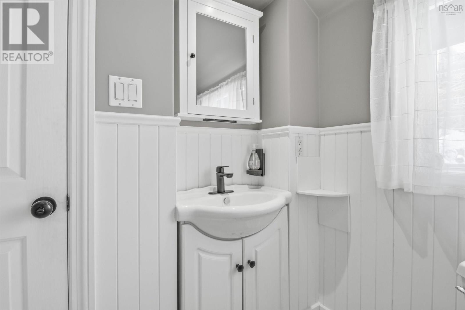 11 Maplewood Drive, Halifax, Nova Scotia  B3N 1C4 - Photo 31 - 202603124