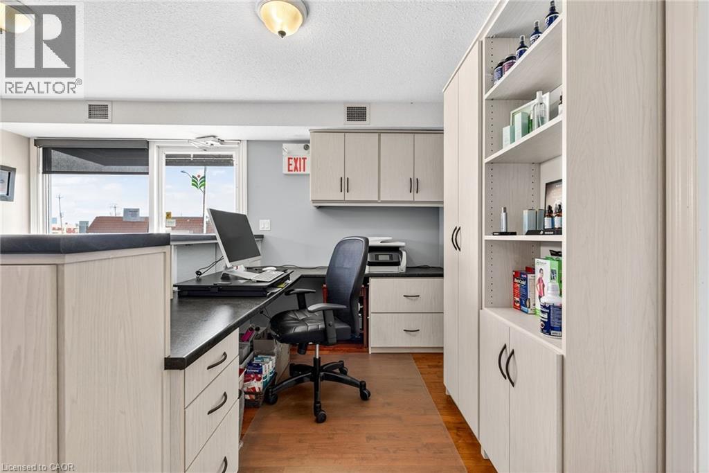 233 Garrison Road, Fort Erie, Ontario  L2A 1M8 - Photo 4 - 40767088