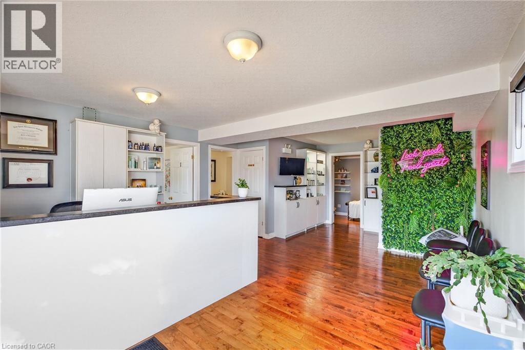 233 Garrison Road, Fort Erie, Ontario  L2A 1M8 - Photo 2 - 40767094