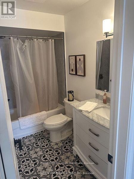 110 - 2 Clay Brick Court, Brampton, Ontario  L6V 4M7 - Photo 8 - W12807190