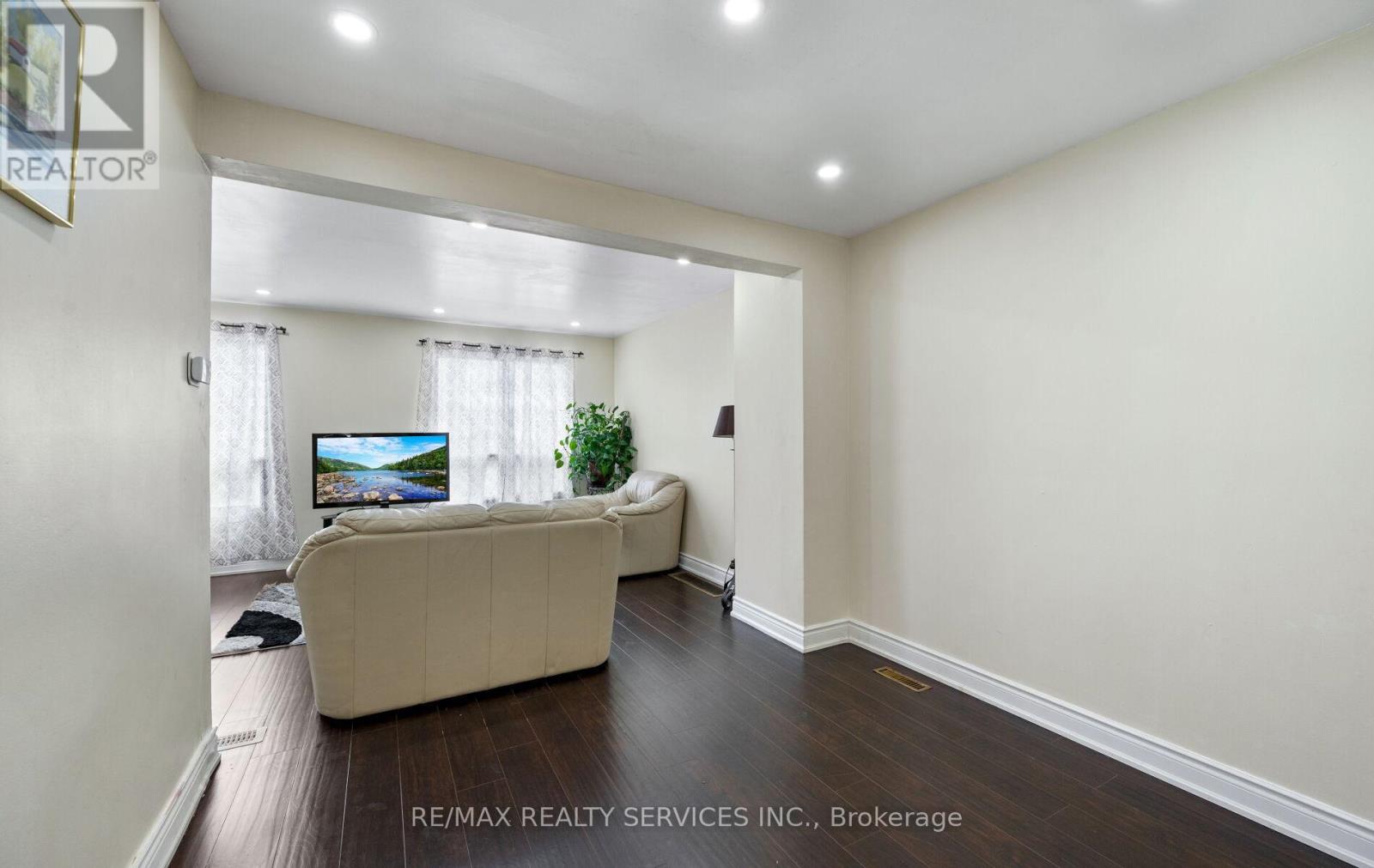 124 - 124 Baronwood Court, Brampton, Ontario  L6V 3H7 - Photo 13 - W12807196