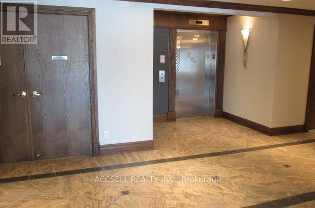 304 - 35 Via Rosedale, Brampton, Ontario  L6R 3J9 - Photo 2 - W12807198