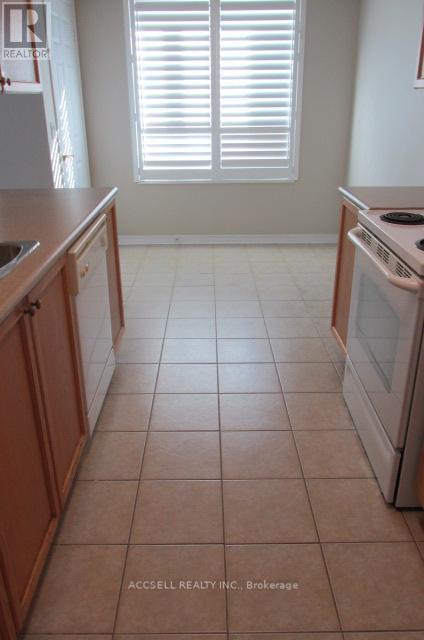 304 - 35 Via Rosedale, Brampton, Ontario  L6R 3J9 - Photo 3 - W12807198