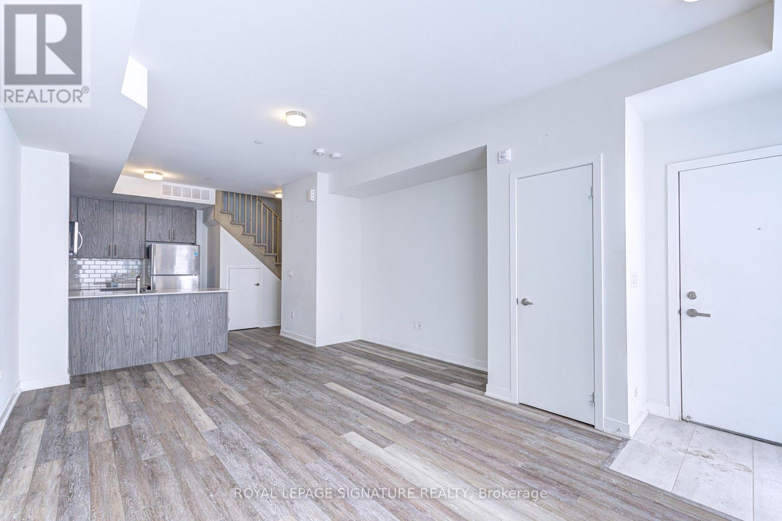 4 - 3429 Ridgeway Drive, Mississauga, Ontario  L5L 0B9 - Photo 7 - W12807210