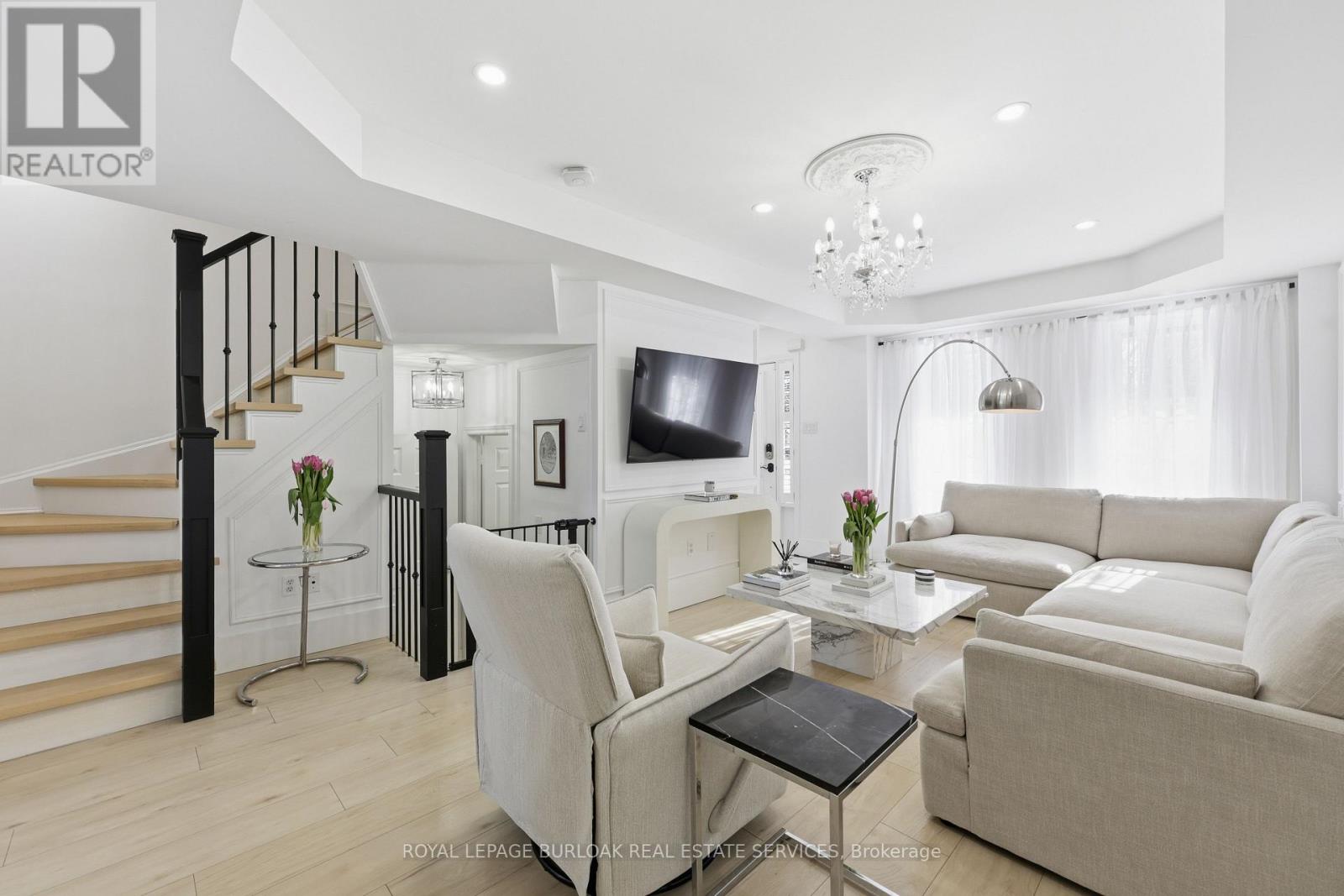 191 Gatwick Drive, Oakville, Ontario  L6H 6T6 - Photo 6 - W12807220