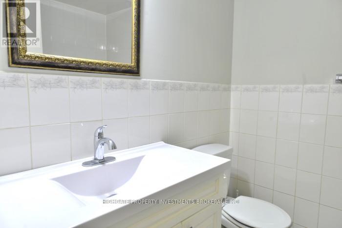 Upper - 19 Avondale Boulevard, Brampton, Ontario  L6T 1H1 - Photo 11 - W12807248