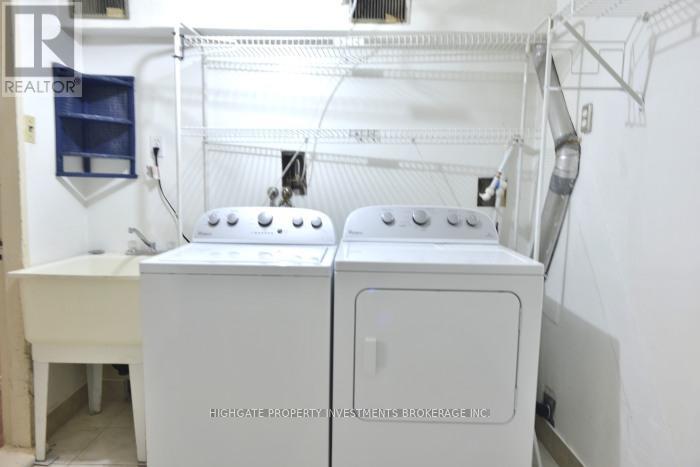 Upper - 19 Avondale Boulevard, Brampton, Ontario  L6T 1H1 - Photo 12 - W12807248