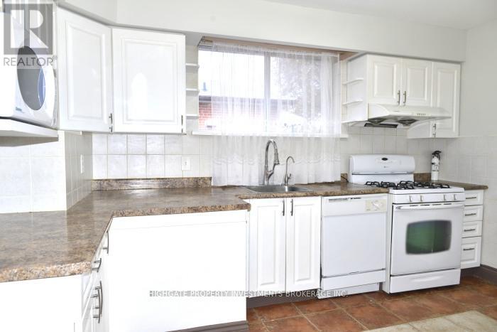 Upper - 19 Avondale Boulevard, Brampton, Ontario  L6T 1H1 - Photo 3 - W12807248