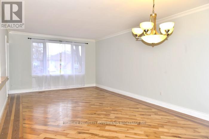 Upper - 19 Avondale Boulevard, Brampton, Ontario  L6T 1H1 - Photo 6 - W12807248