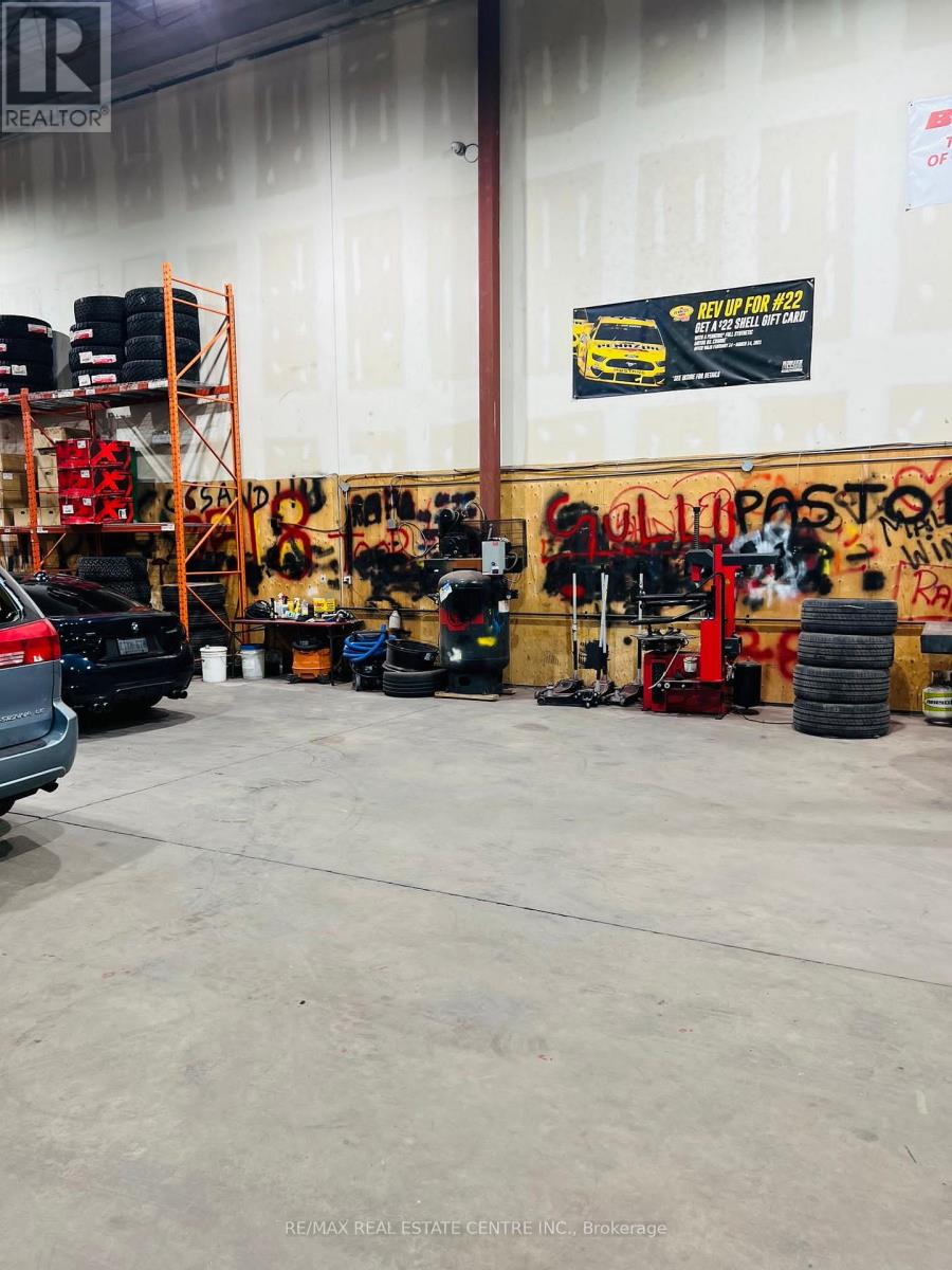 19 - 2070 Steeles Avenue, Brampton, Ontario  L6T 1A7 - Photo 2 - W12807276