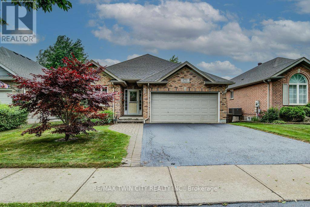670 SALZBURG DRIVE, Waterloo, Ontario