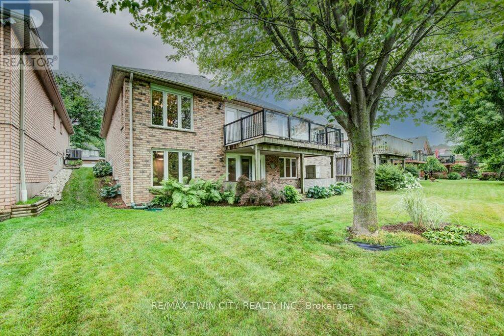 670 Salzburg Drive, Waterloo, Ontario  N2V 2N8 - Photo 48 - X12807238