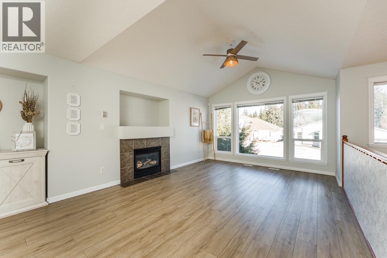 5745 Kovachich Drive, Prince George, British Columbia  V2N 6S8 - Photo 2 - R3092068