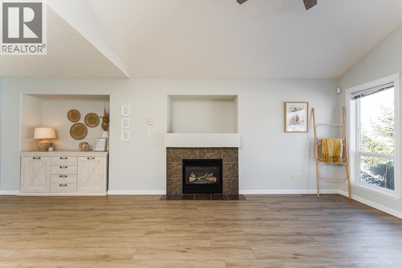 5745 Kovachich Drive, Prince George, British Columbia  V2N 6S8 - Photo 3 - R3092068