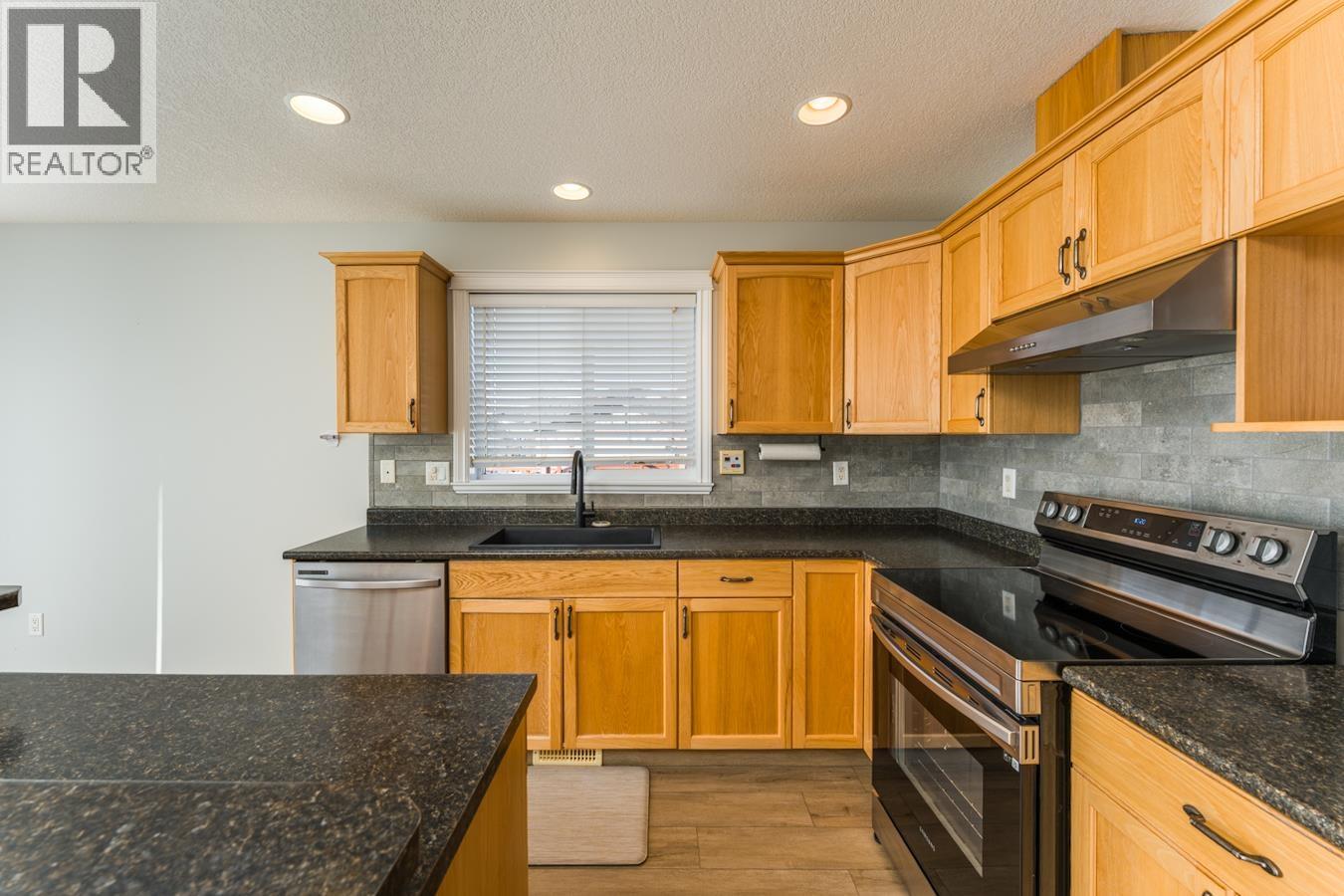 5745 Kovachich Drive, Prince George, British Columbia  V2N 6S8 - Photo 8 - R3092068