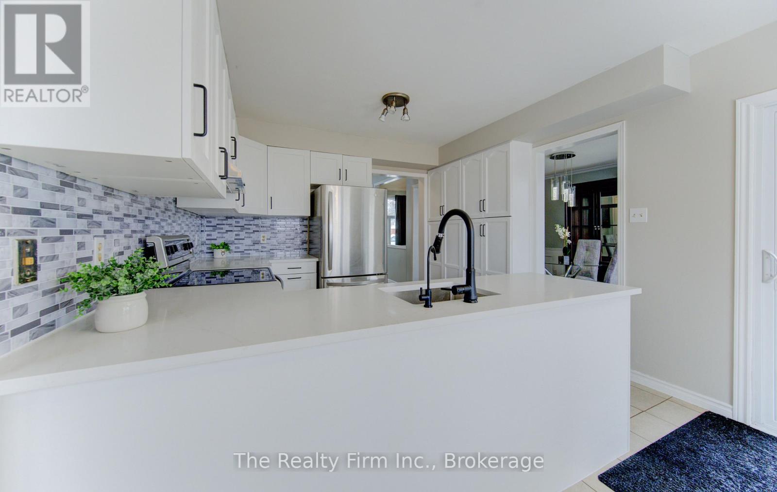 224 Brembel Court, Kitchener, Ontario  N2B 3T7 - Photo 13 - X12807452