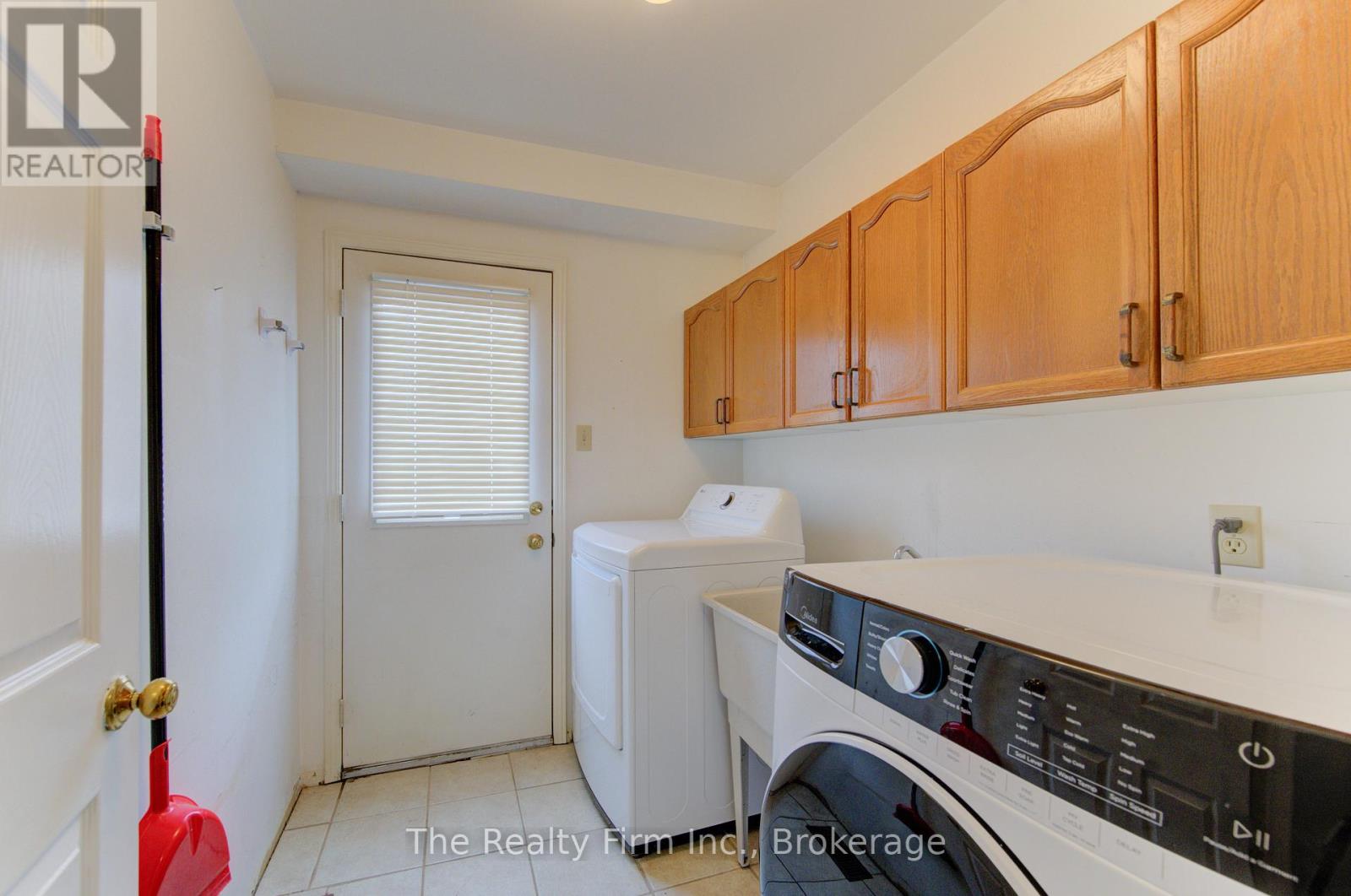 224 Brembel Court, Kitchener, Ontario  N2B 3T7 - Photo 22 - X12807452