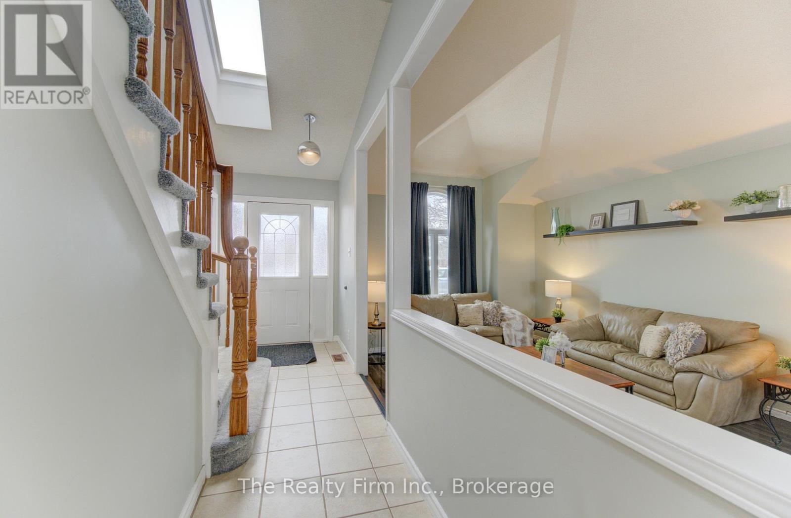 224 Brembel Court, Kitchener, Ontario  N2B 3T7 - Photo 3 - X12807452