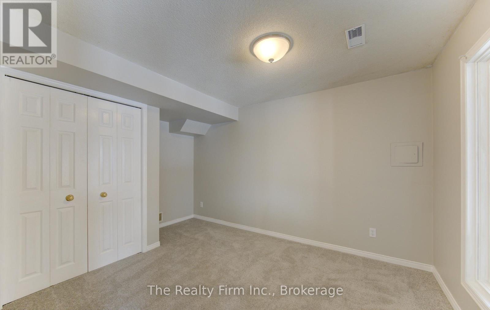 224 Brembel Court, Kitchener, Ontario  N2B 3T7 - Photo 39 - X12807452