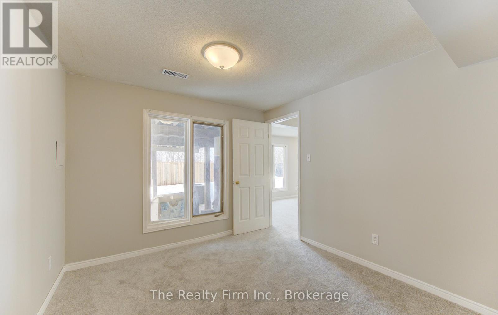 224 Brembel Court, Kitchener, Ontario  N2B 3T7 - Photo 40 - X12807452