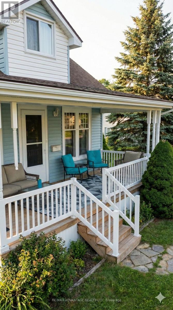 245 Colborne Street, Central Elgin, Ontario  N5L 1B9 - Photo 2 - X12806470