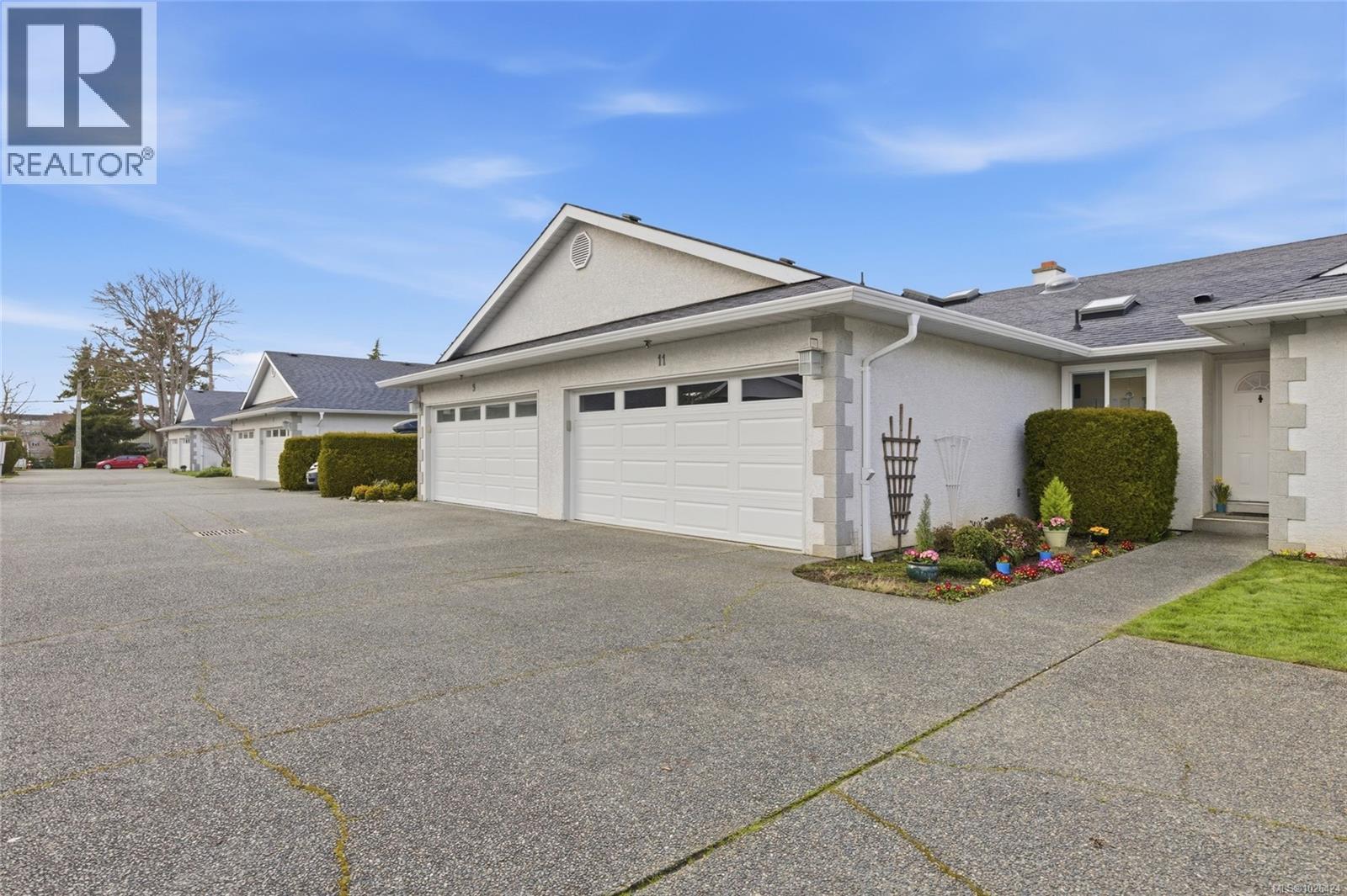 11 10055 Fifth St, Sidney, British Columbia  V8L 2X8 - Photo 2 - 1026424