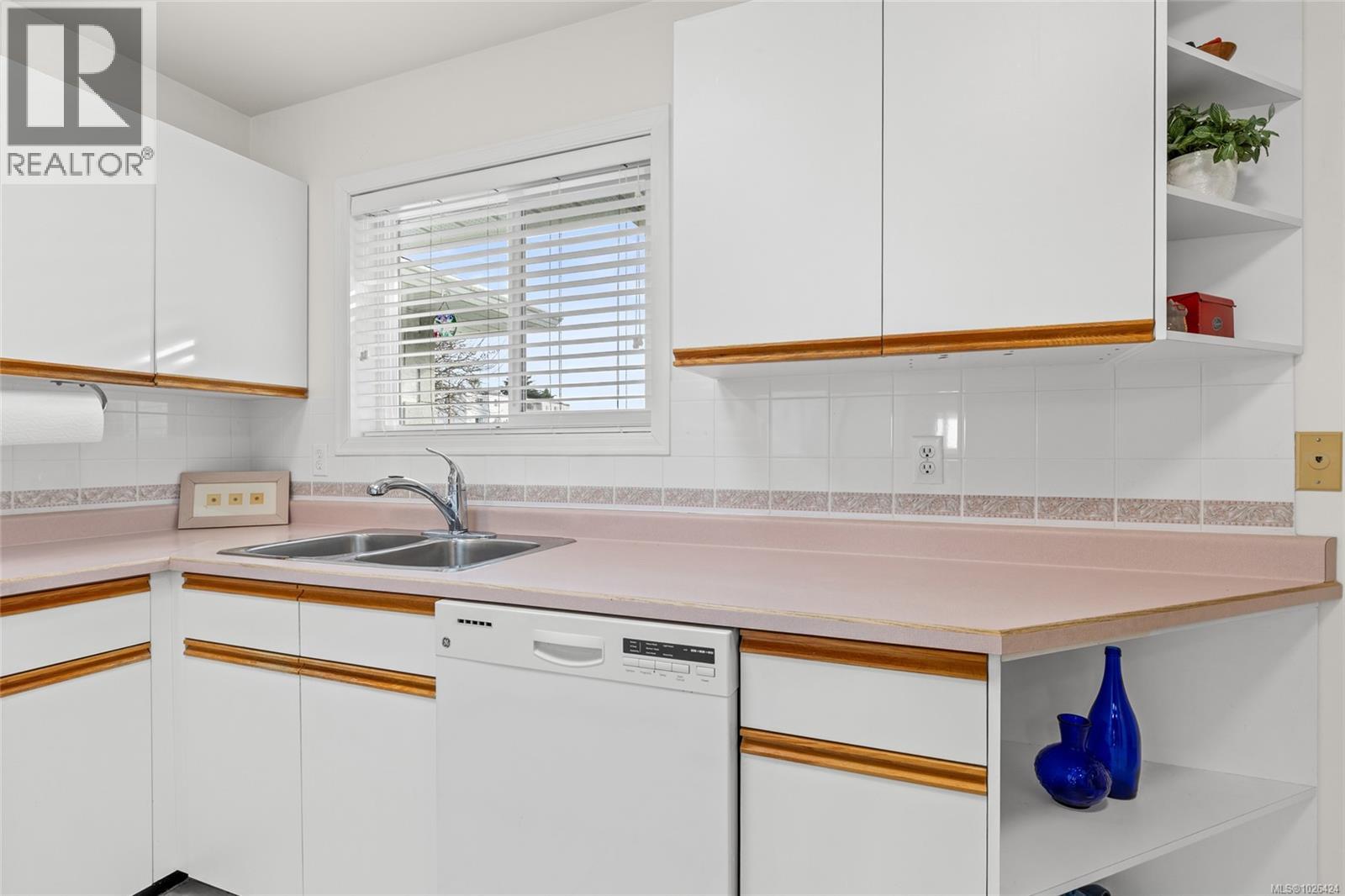 11 10055 Fifth St, Sidney, British Columbia  V8L 2X8 - Photo 14 - 1026424