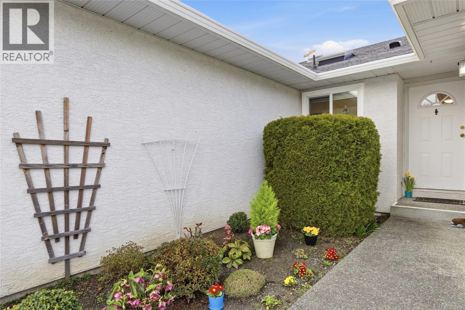 11 10055 Fifth St, Sidney, British Columbia  V8L 2X8 - Photo 4 - 1026424