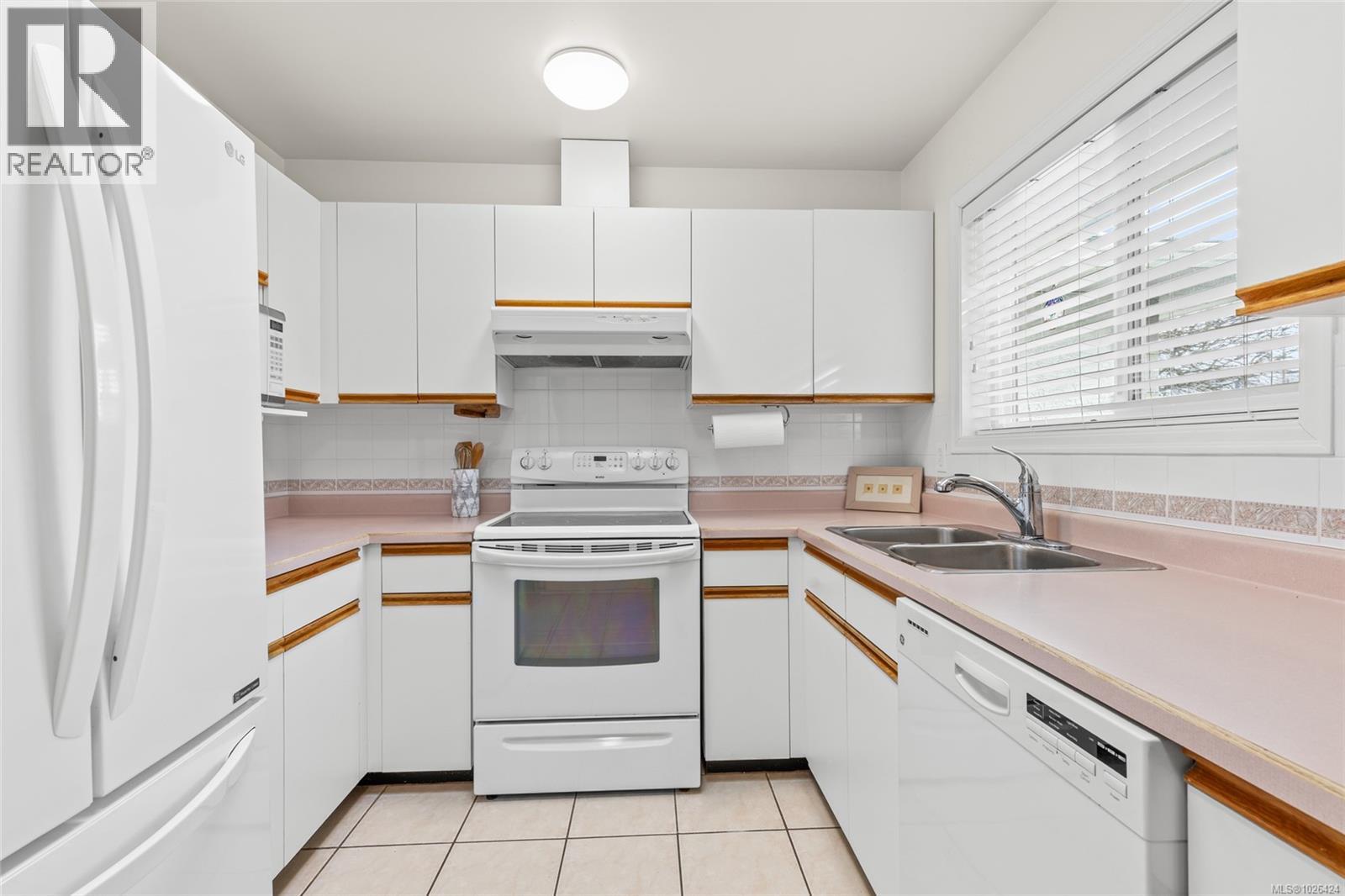 11 10055 Fifth St, Sidney, British Columbia  V8L 2X8 - Photo 13 - 1026424